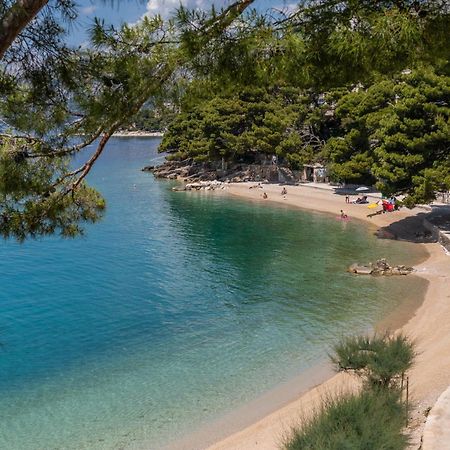 Apartments By The Sea Brela, Makarska - 18356 Exterior foto