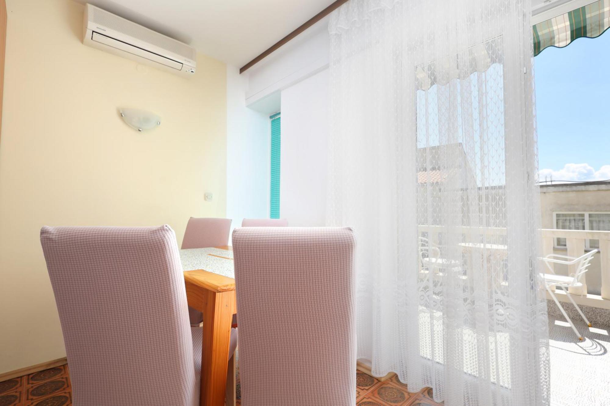 Apartments By The Sea Brela, Makarska - 18356 Exterior foto