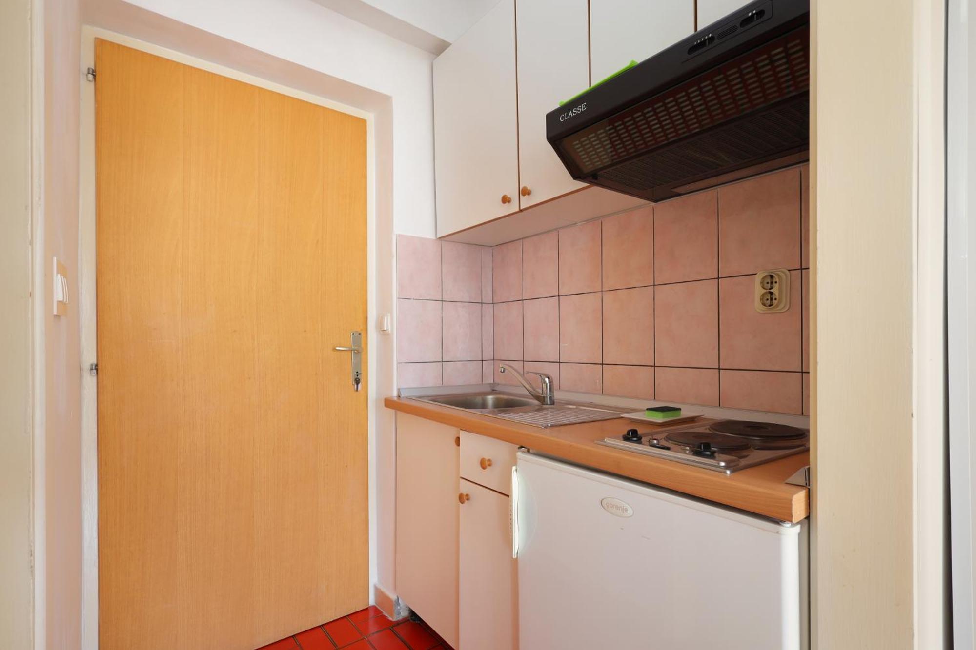 Apartments By The Sea Brela, Makarska - 18356 Habitación foto