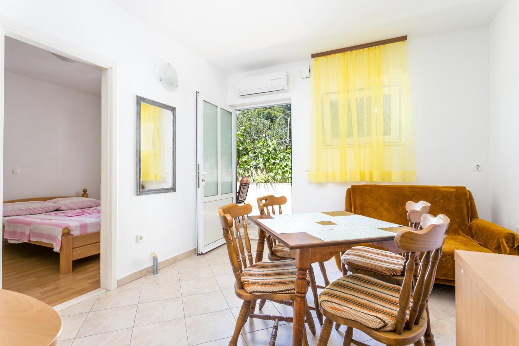 Apartments By The Sea Brela, Makarska - 18356 Habitación foto